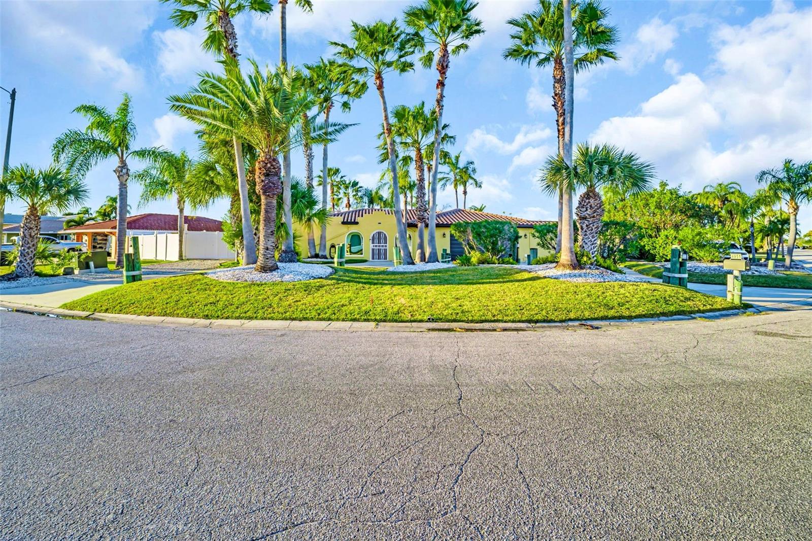 Image 3 of 91 For 4951 Galleon Court