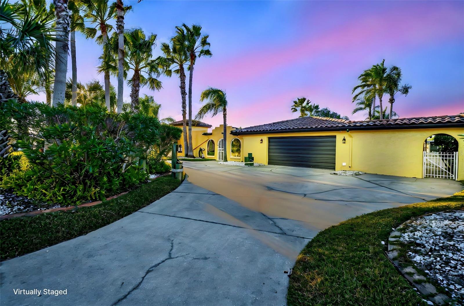 Image 67 of 91 For 4951 Galleon Court