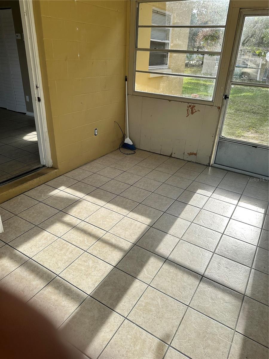 Image 17 of 22 For 2302 Idaho Road