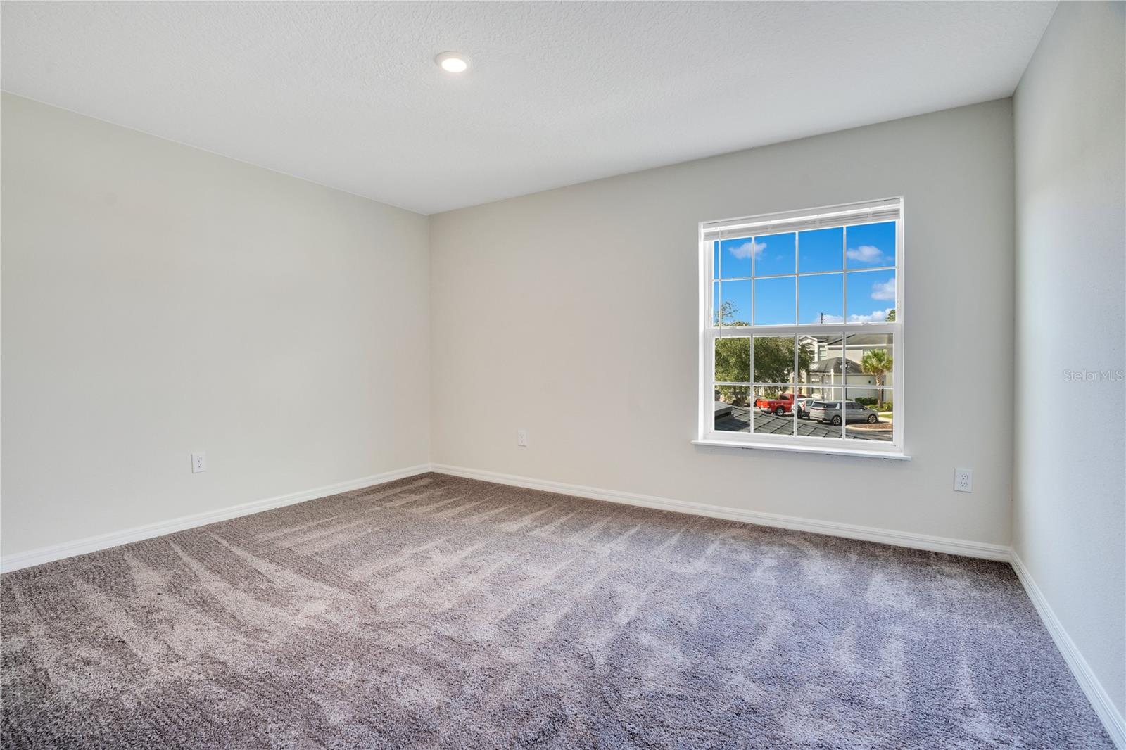 Image 19 of 30 For 2025 Claudia Lane