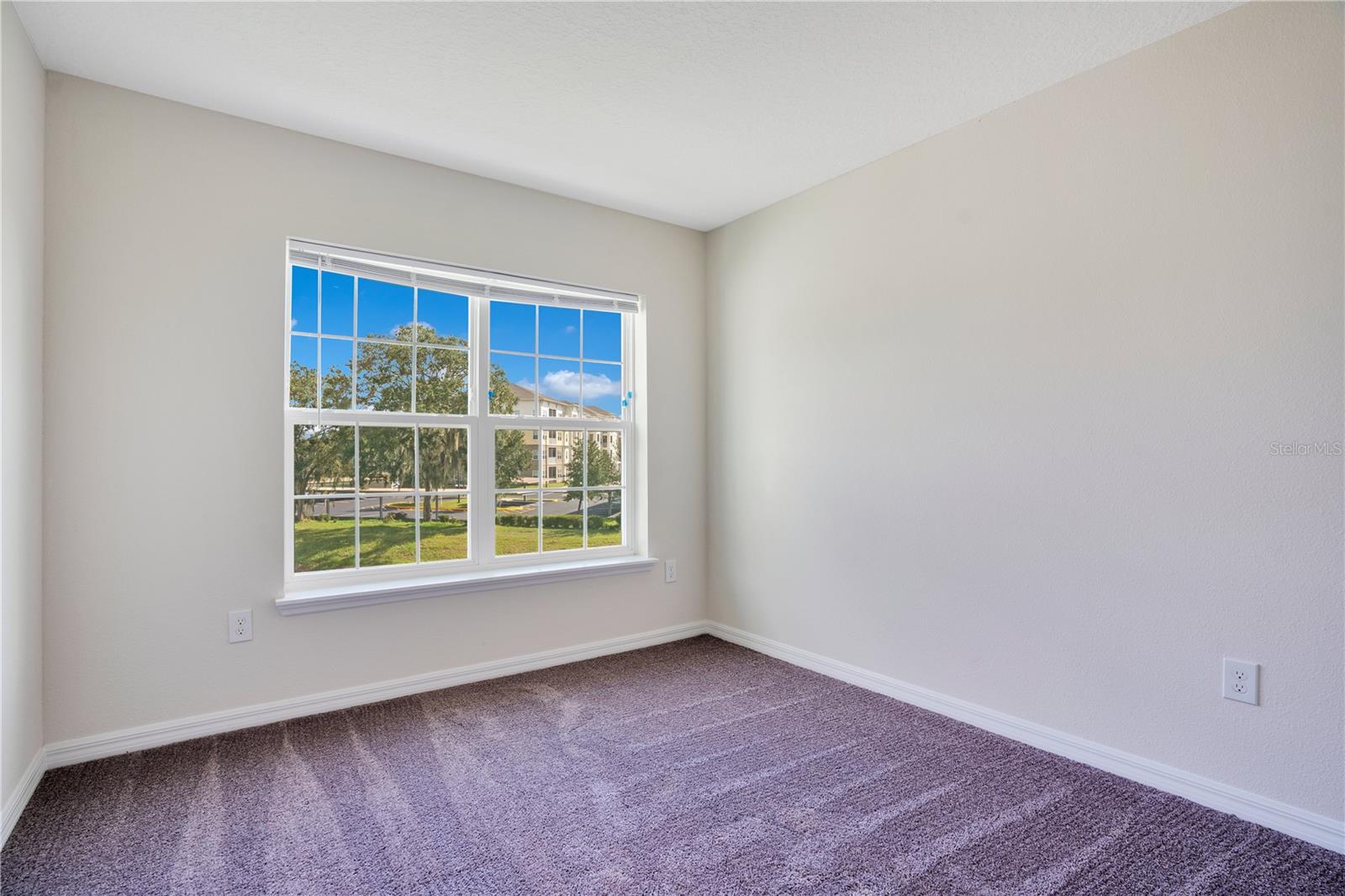 Image 25 of 30 For 2025 Claudia Lane