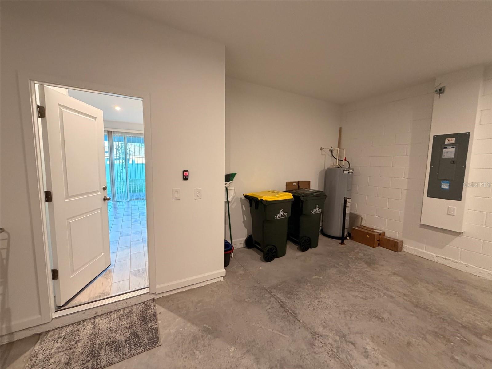 Image 23 of 29 For 2700 Sweet Acacia Drive