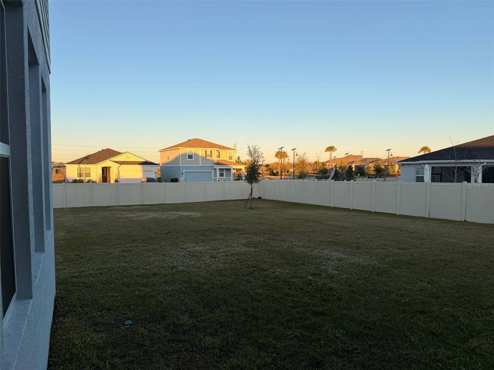 Image 25 of 29 For 2700 Sweet Acacia Drive