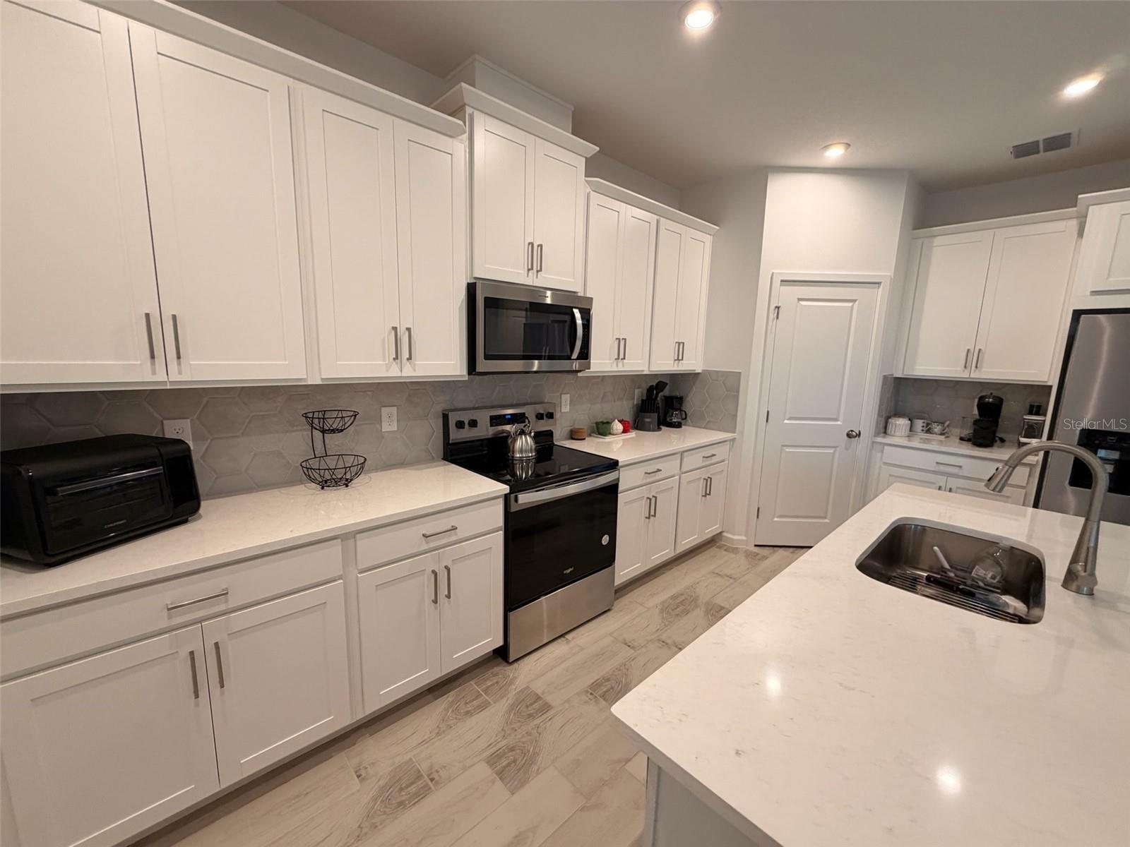 Image 7 of 29 For 2700 Sweet Acacia Drive