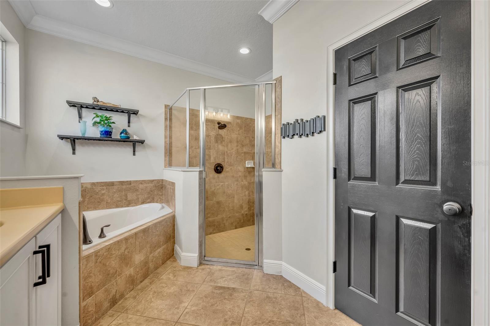 Image 26 of 51 For 1420 Calm Waters Court