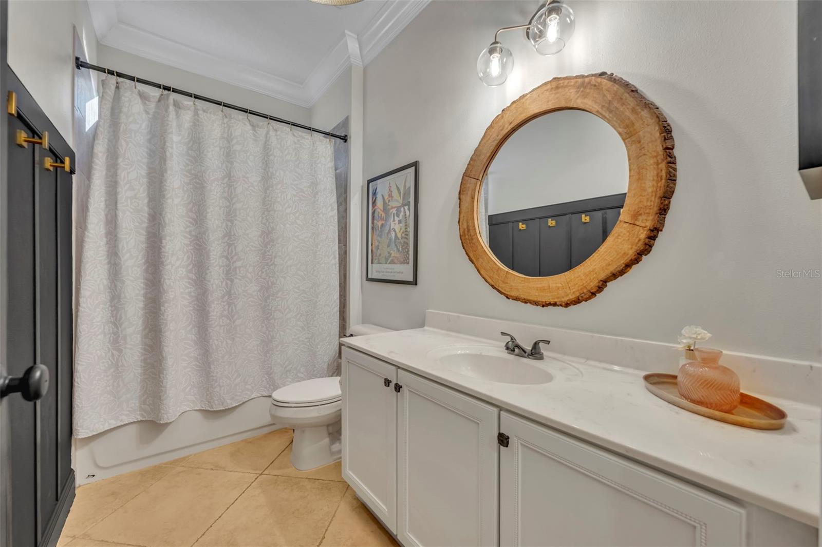 Image 28 of 51 For 1420 Calm Waters Court