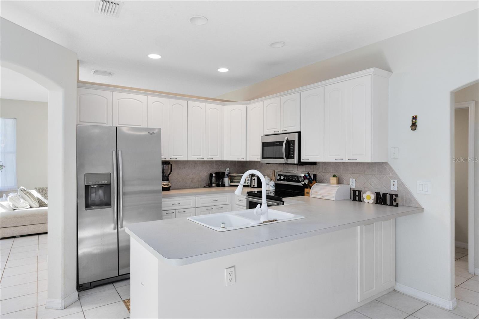 Image 11 of 41 For 703 Samuel Chase Lane