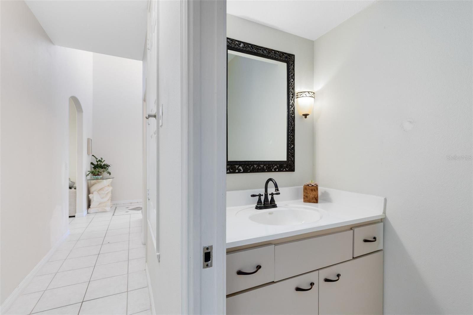 Image 17 of 41 For 703 Samuel Chase Lane