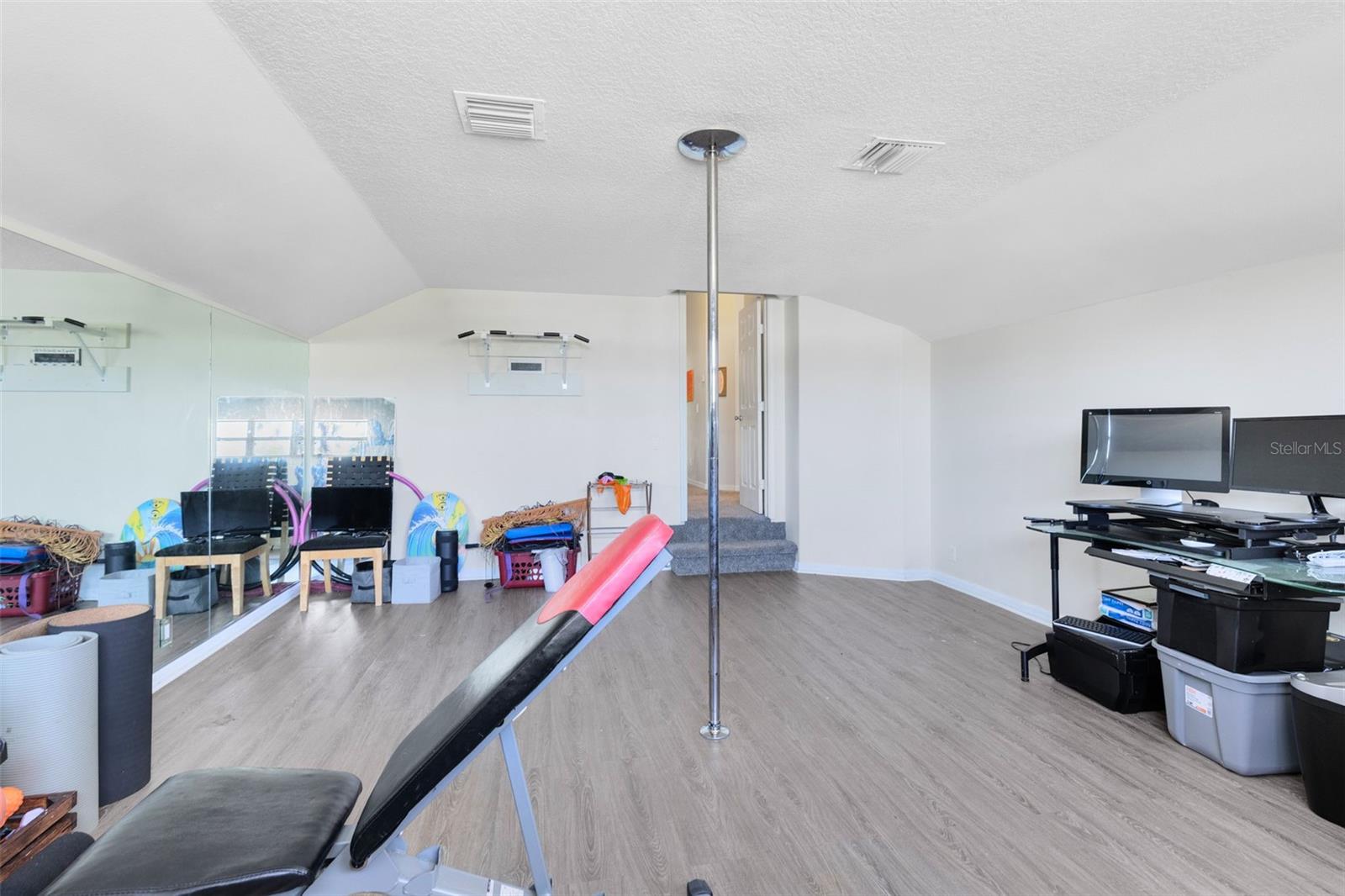 Image 23 of 41 For 703 Samuel Chase Lane