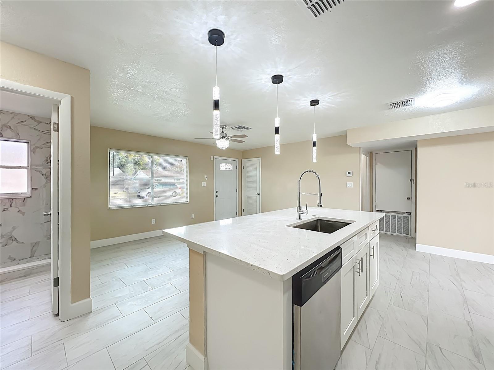 Image 10 of 42 For 4052 Castlegate Drive