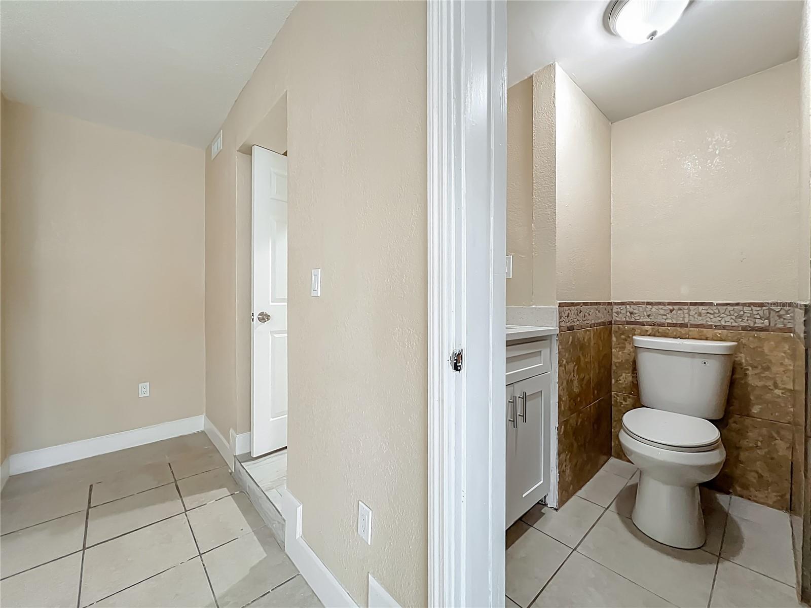 Image 29 of 42 For 4052 Castlegate Drive