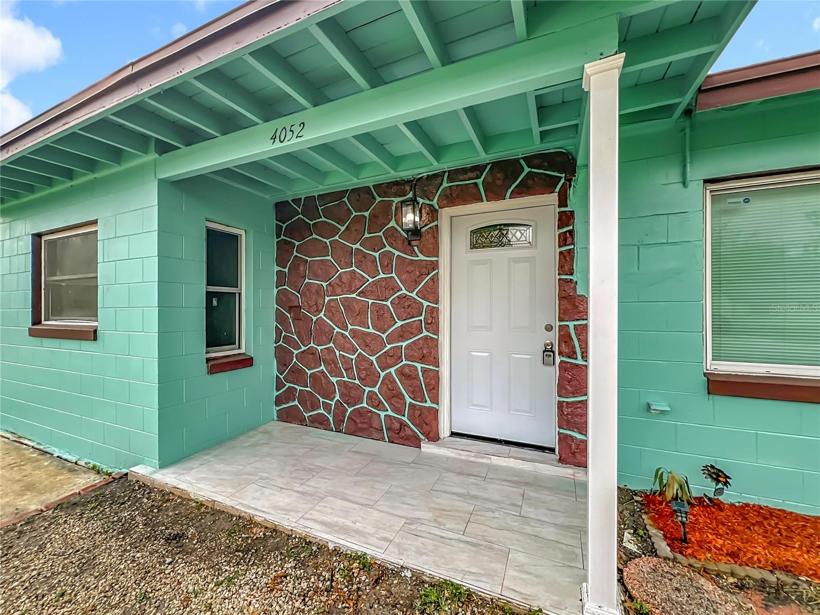 Image 3 of 42 For 4052 Castlegate Drive