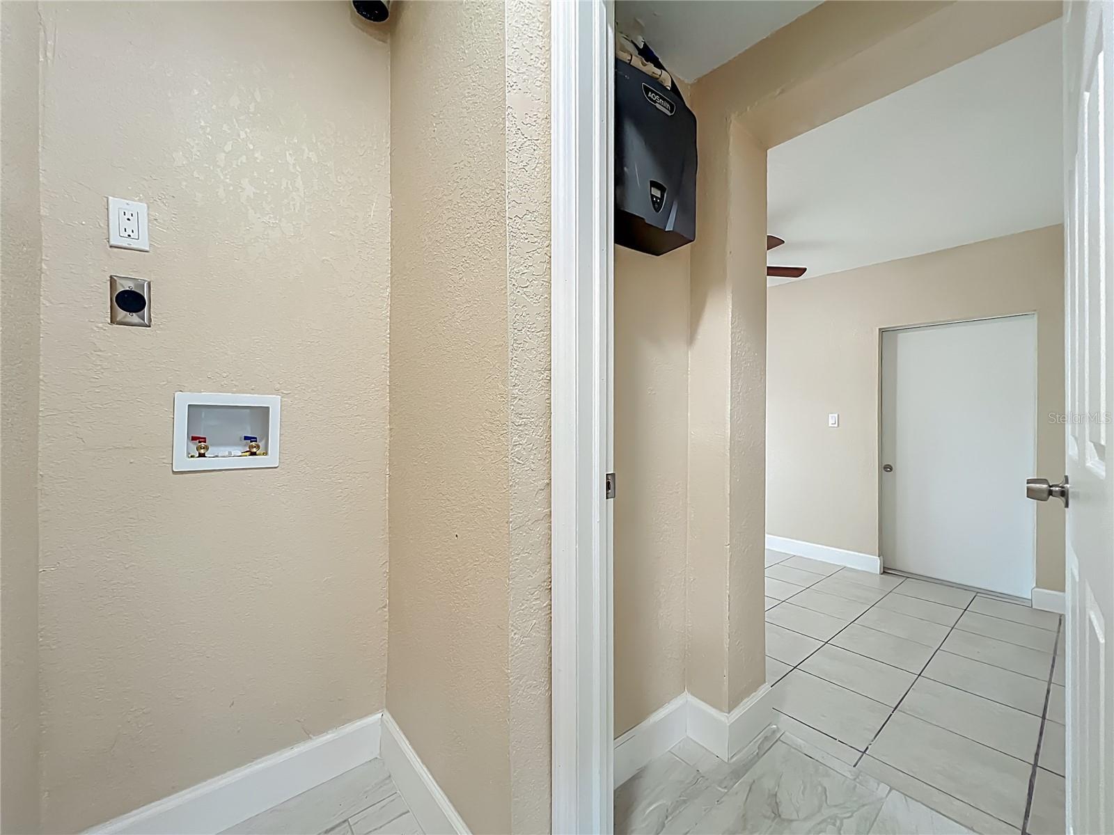 Image 34 of 42 For 4052 Castlegate Drive