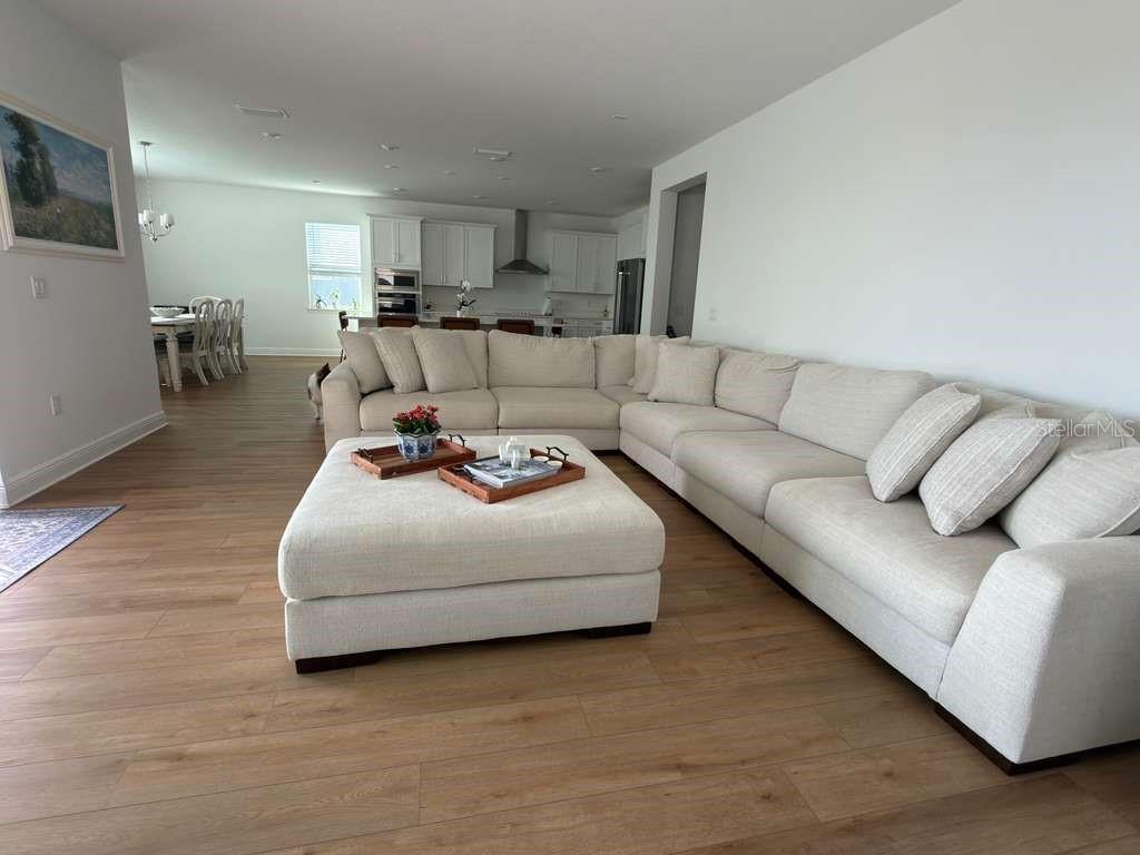 Image 14 of 35 For 1656 Pyramid Hill Street