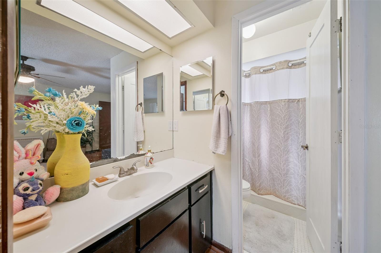 Image 19 of 32 For 292 Constance Road