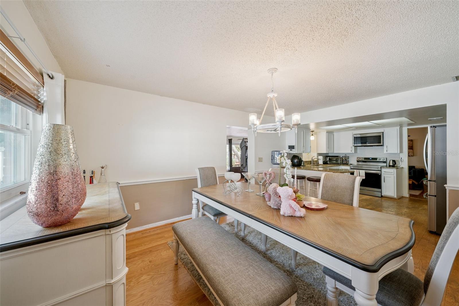 Image 9 of 32 For 292 Constance Road