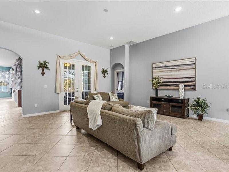 Image 5 of 39 For 342 Osprey Lakes Circle