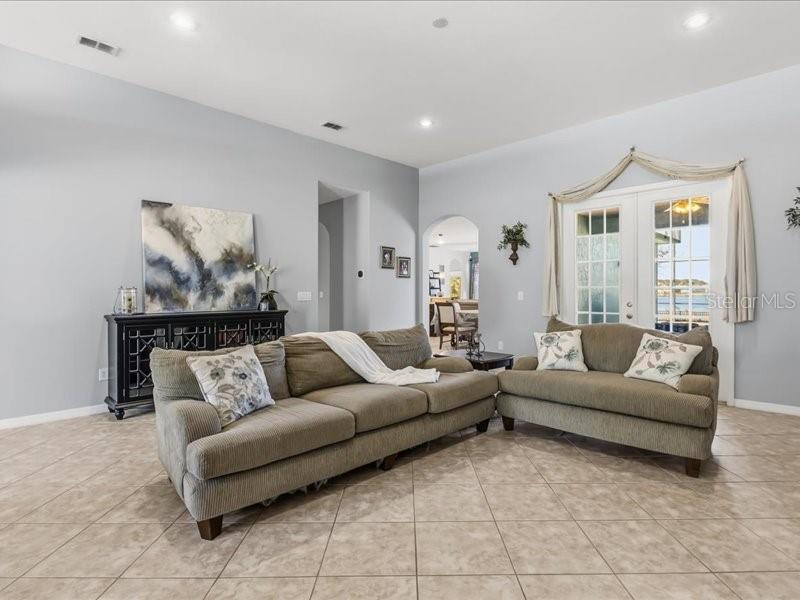 Image 6 of 39 For 342 Osprey Lakes Circle