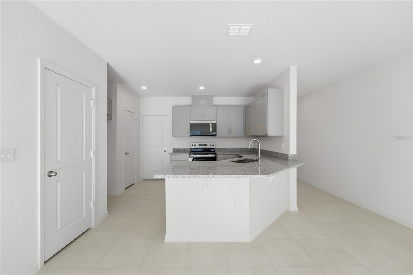 Image 5 of 25 For 2791 Raindrop Run Street