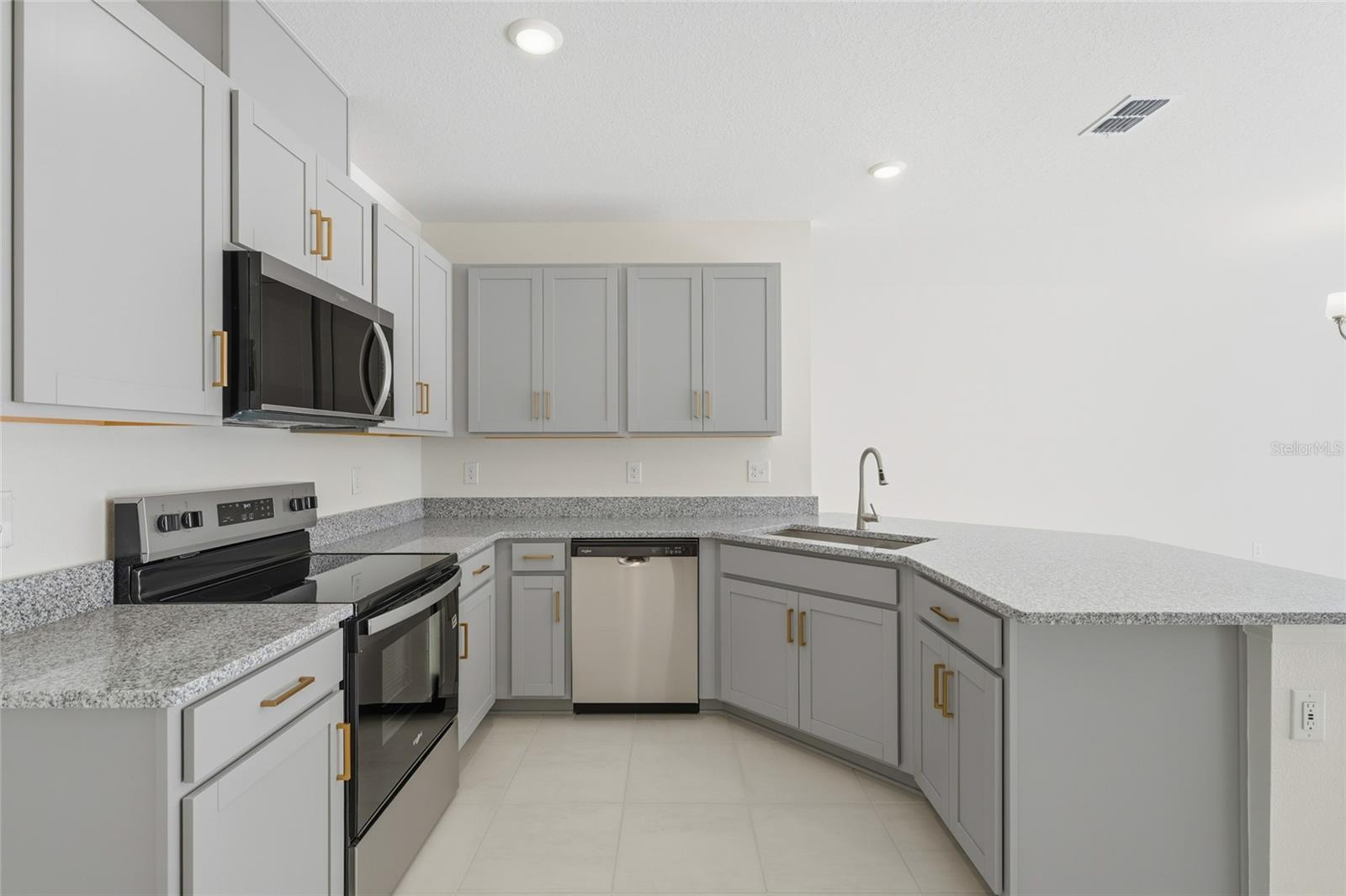 Image 7 of 25 For 2791 Raindrop Run Street