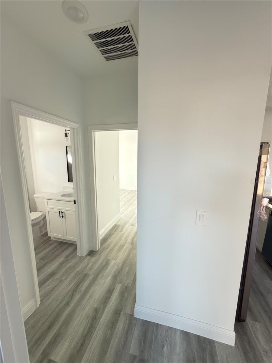 Image 25 of 39 For 2703 Sw 162nd Street Road