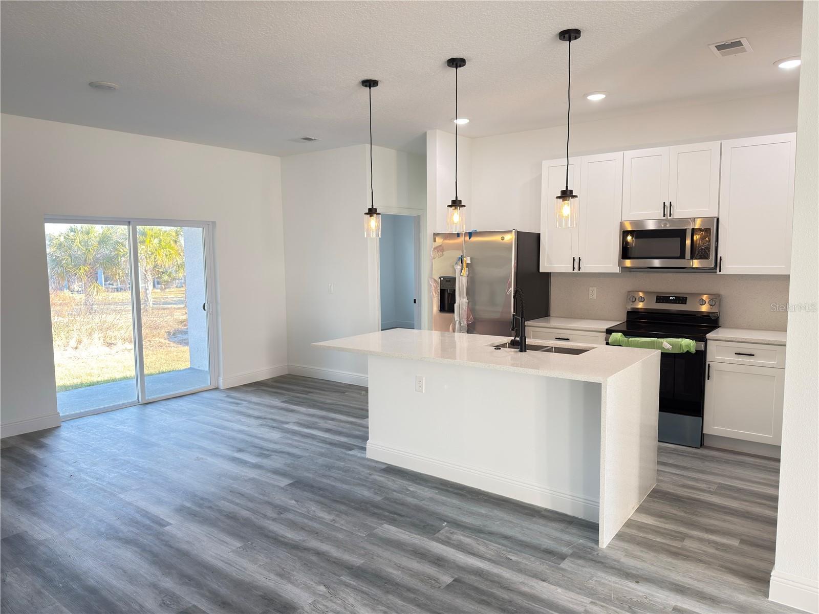 Image 4 of 39 For 2703 Sw 162nd Street Road