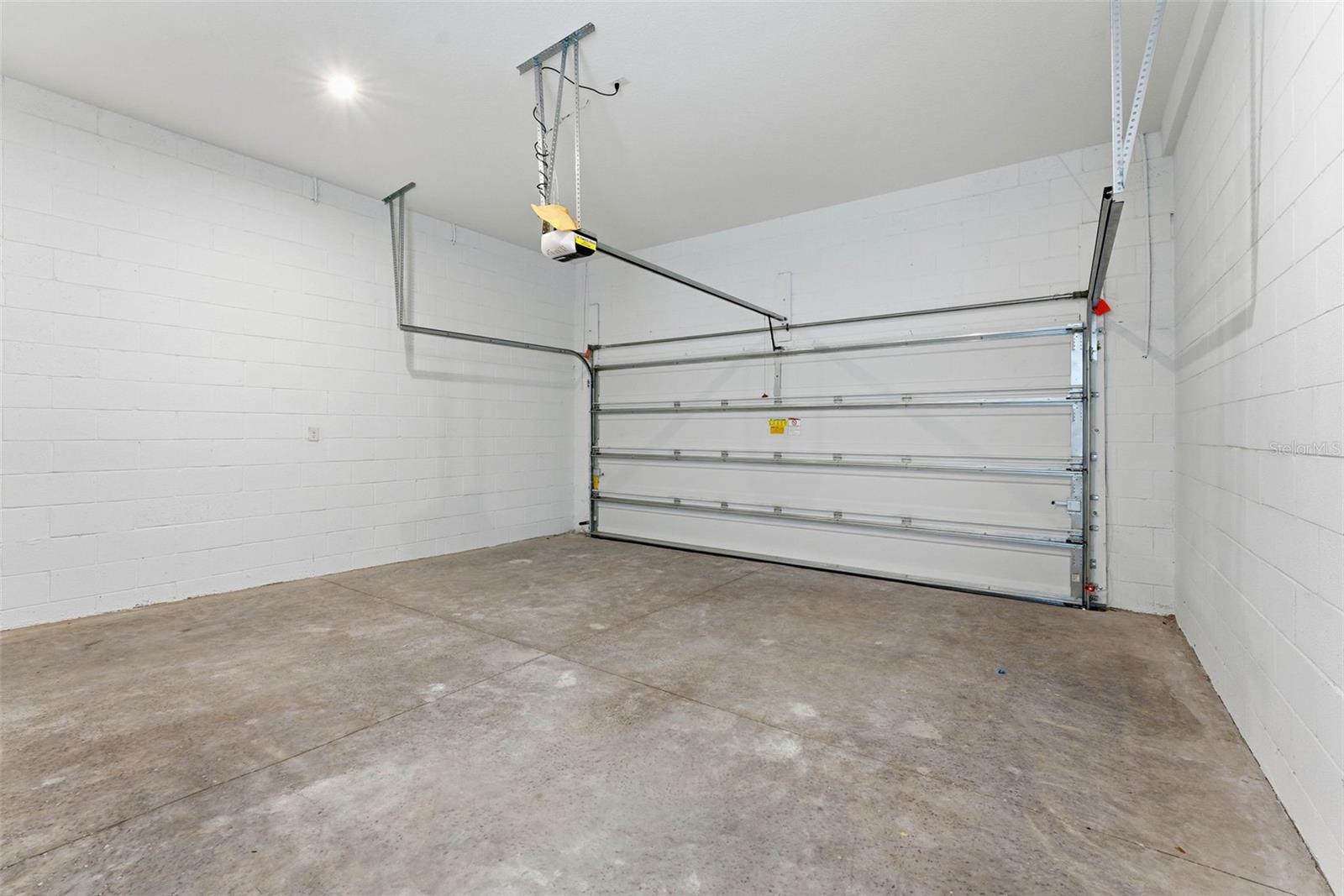 Image 14 of 51 For 1889 Seawall Way