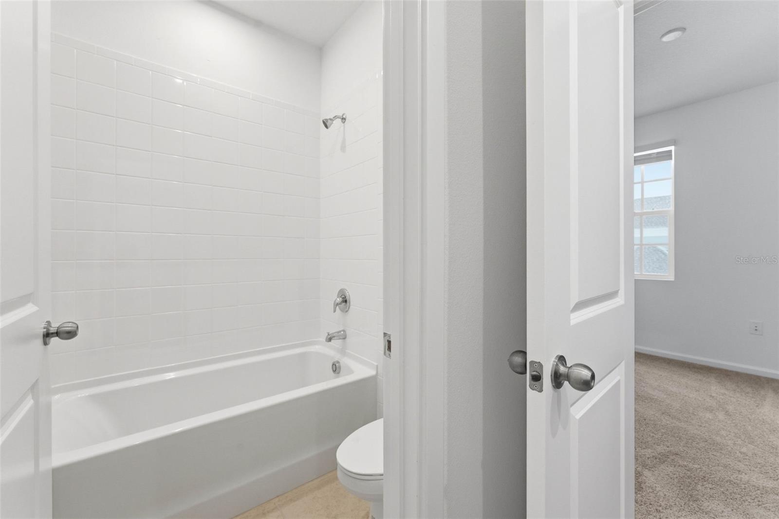 Image 26 of 51 For 1889 Seawall Way