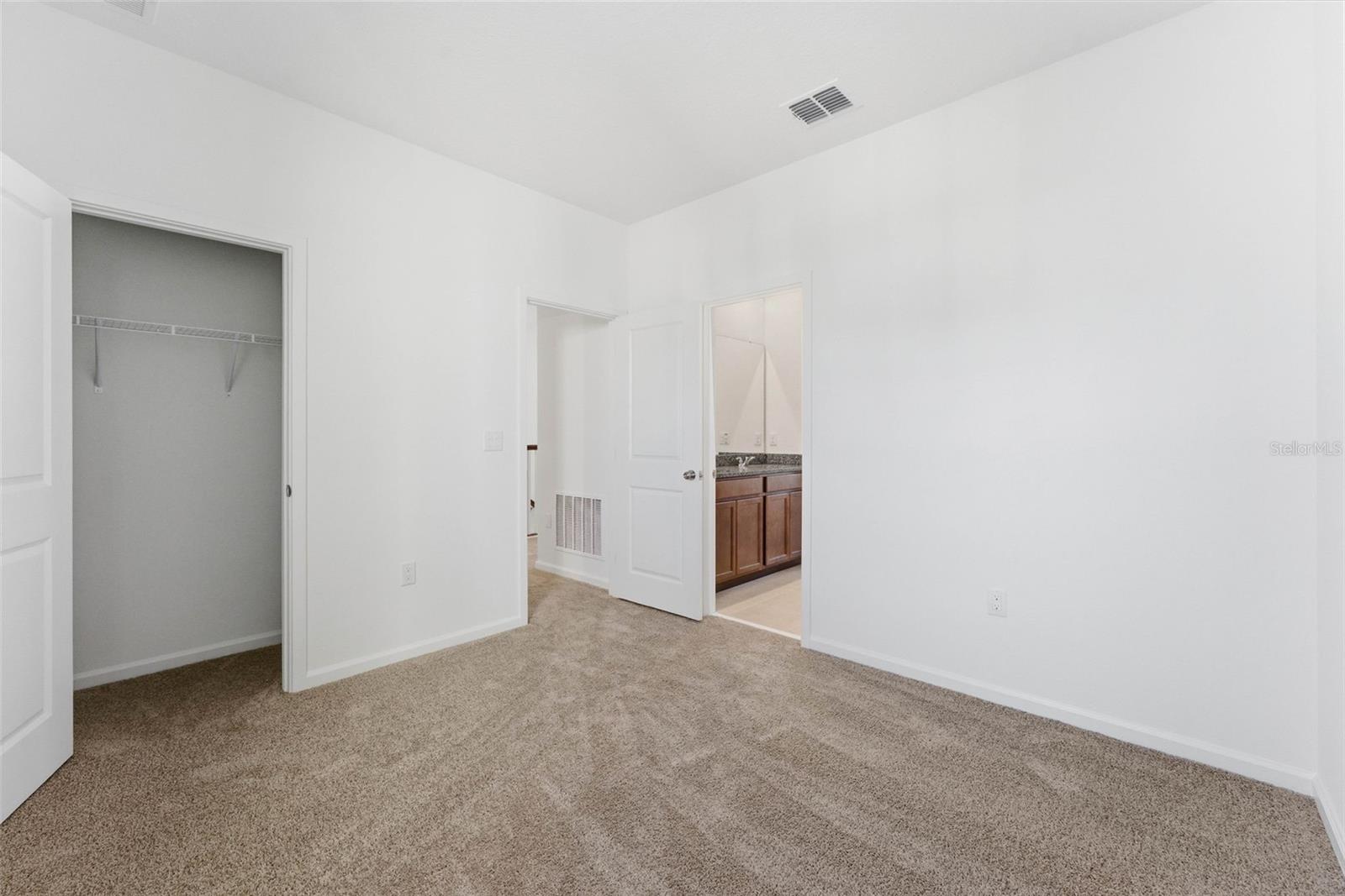 Image 27 of 51 For 1889 Seawall Way