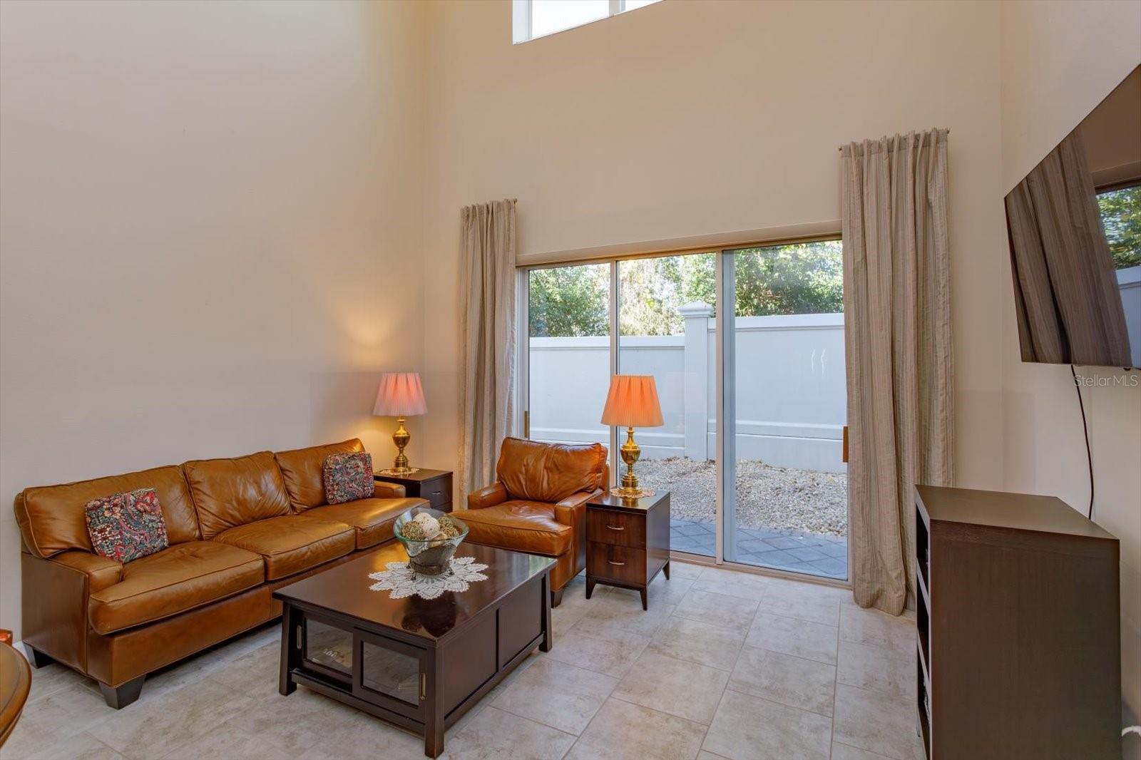 Image 12 of 38 For 910 Brutus Ter