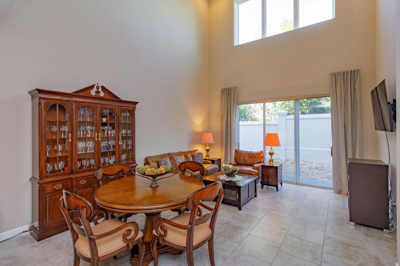 Image 4 of 38 For 910 Brutus Ter