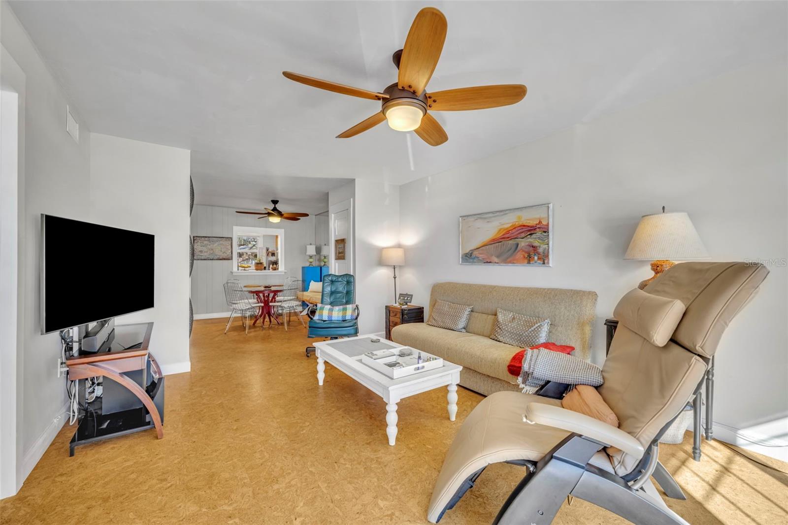 Image 5 of 41 For 2500 Lee Road 229