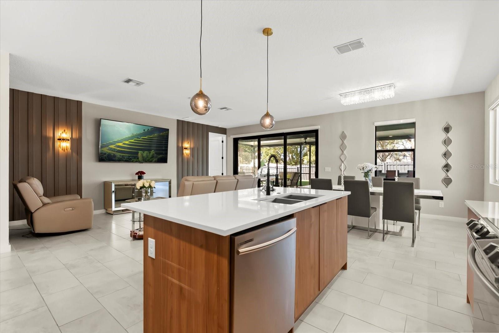 Image 10 of 38 For 1556 Coluso Drive