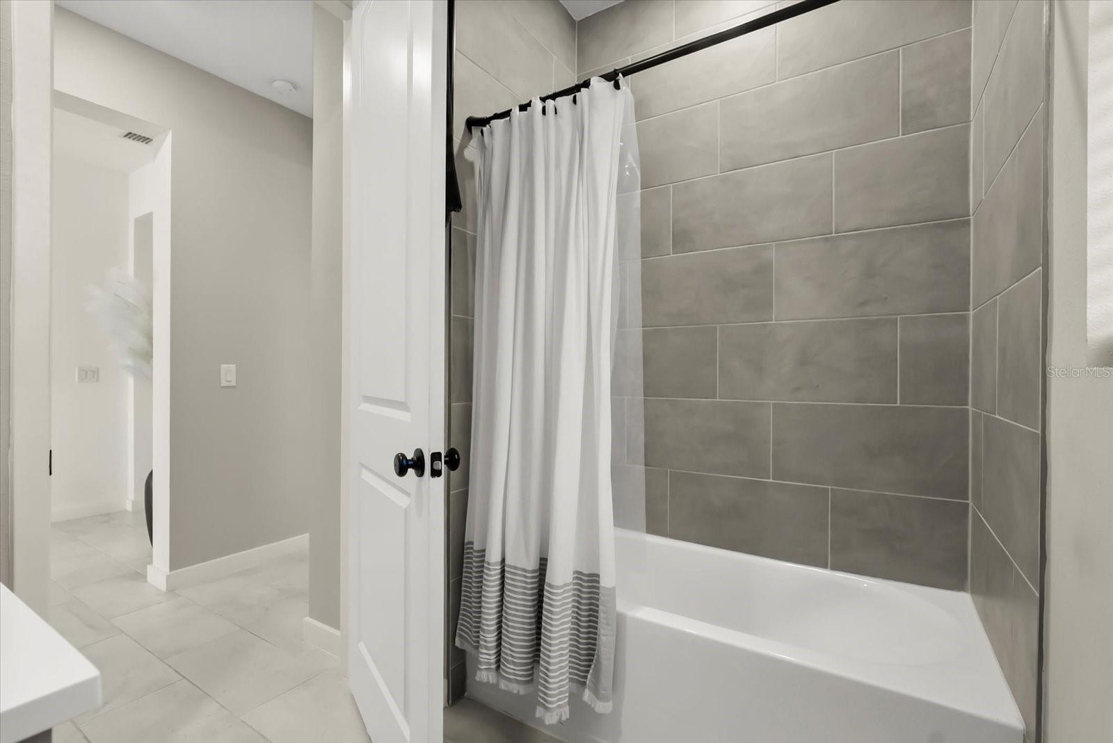 Image 26 of 38 For 1556 Coluso Drive