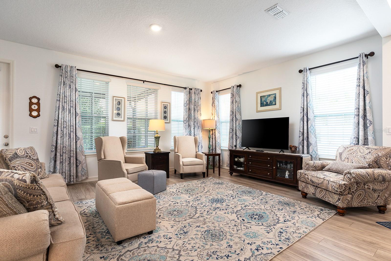 Image 11 of 35 For 2728 Bolzano Drive