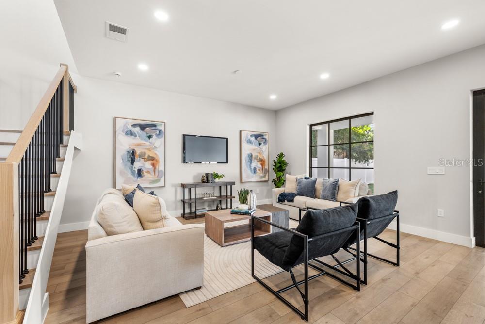 Image 11 of 43 For 1812 Kaley Avenue