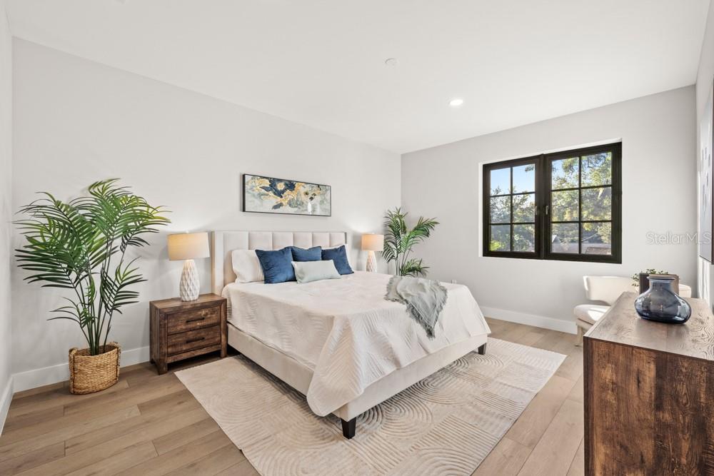 Image 19 of 43 For 1812 Kaley Avenue