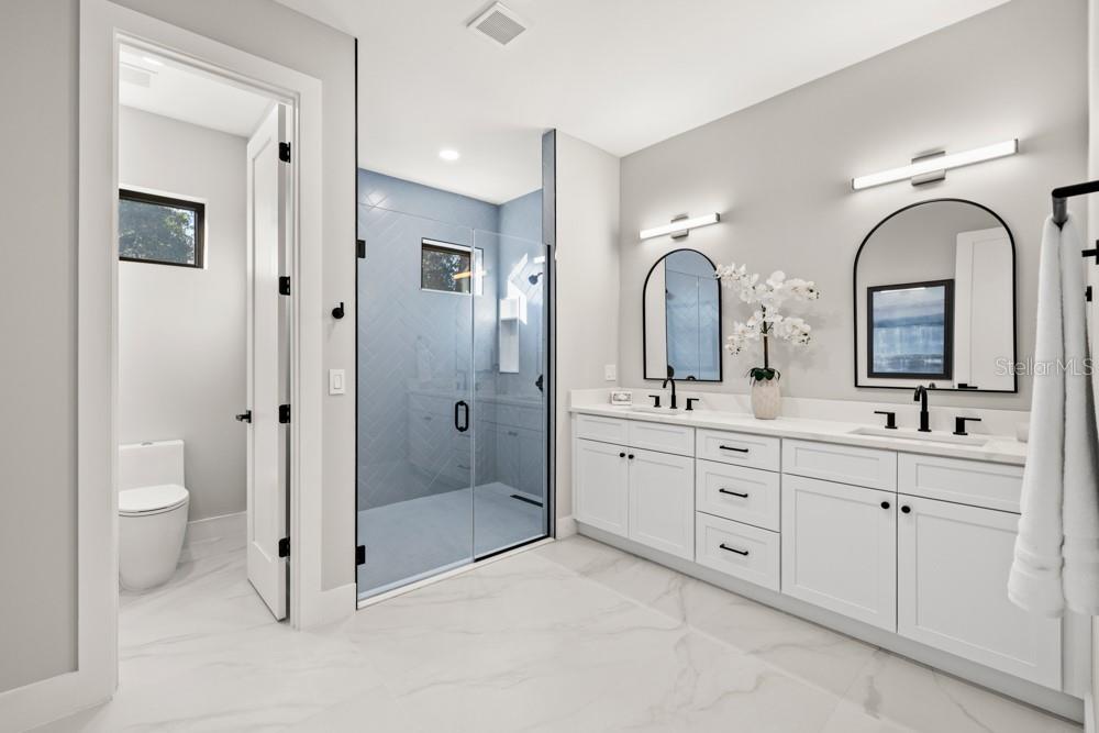 Image 21 of 43 For 1812 Kaley Avenue