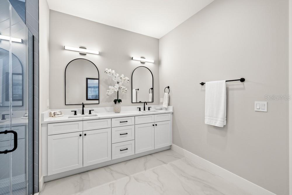 Image 22 of 43 For 1812 Kaley Avenue