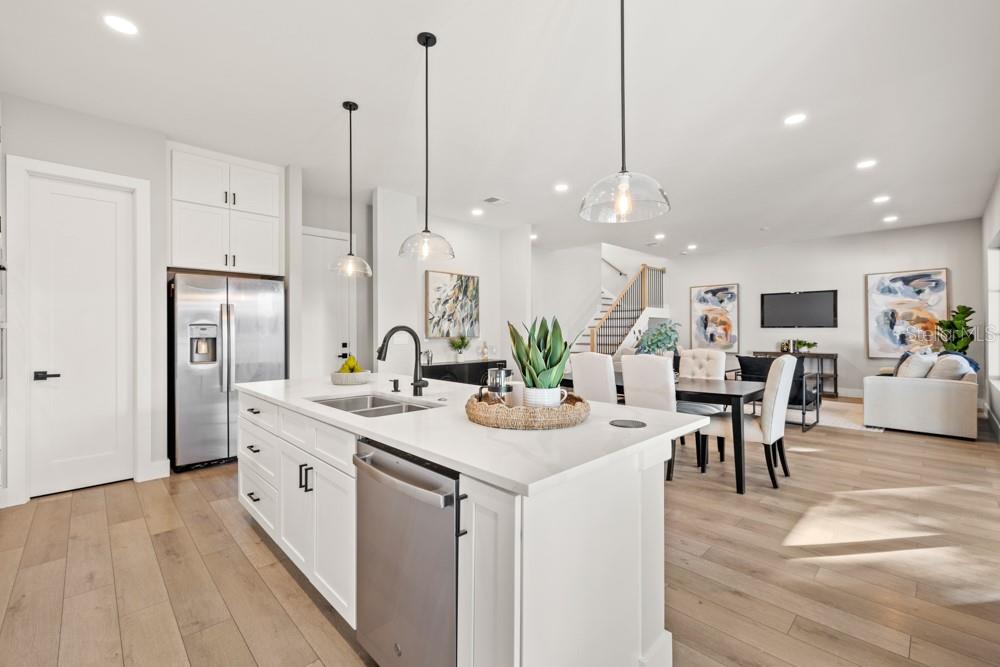 Image 5 of 43 For 1812 Kaley Avenue