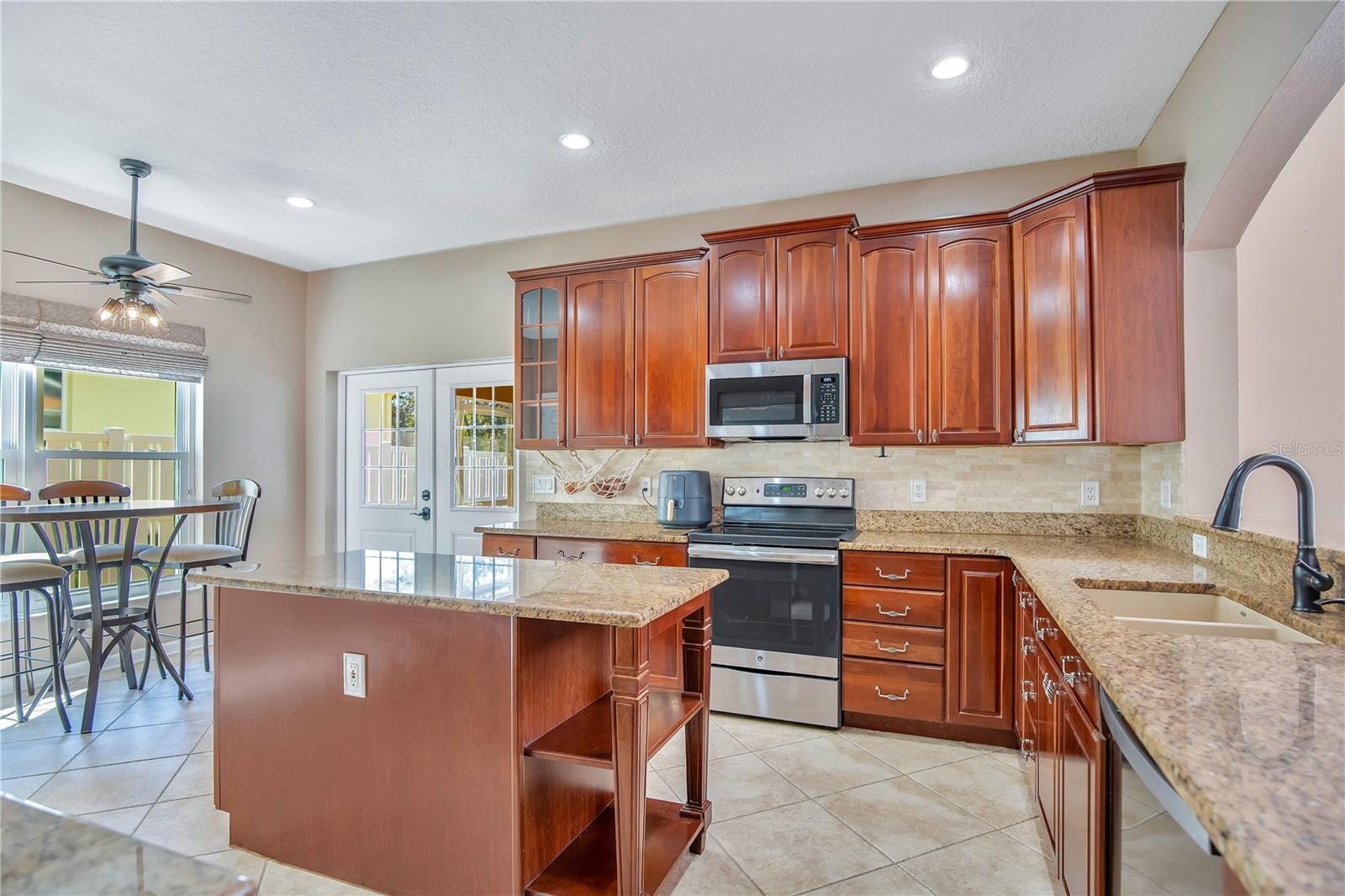 Image 10 of 39 For 1818 Valley Wood Way