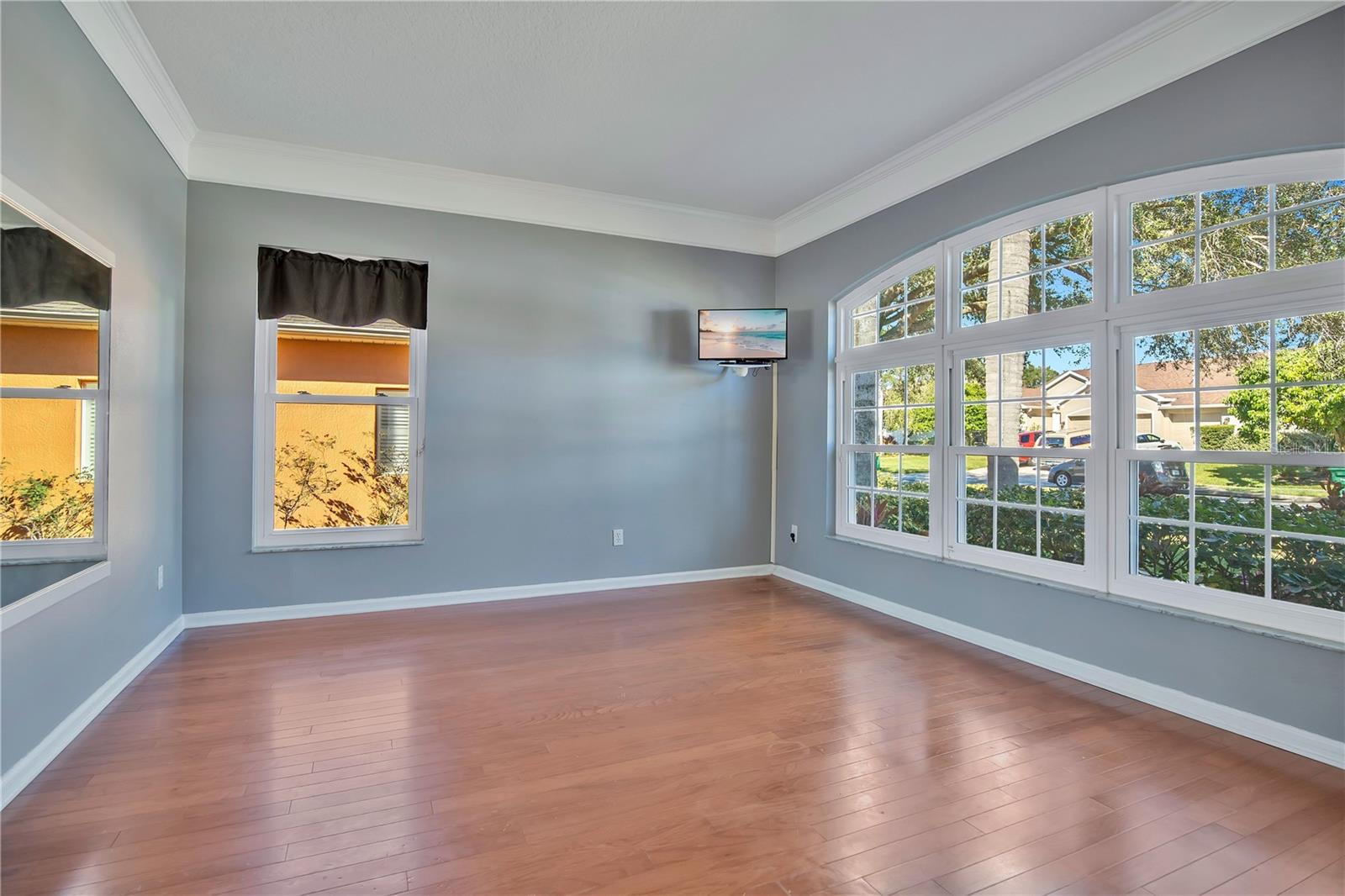 Image 19 of 39 For 1818 Valley Wood Way