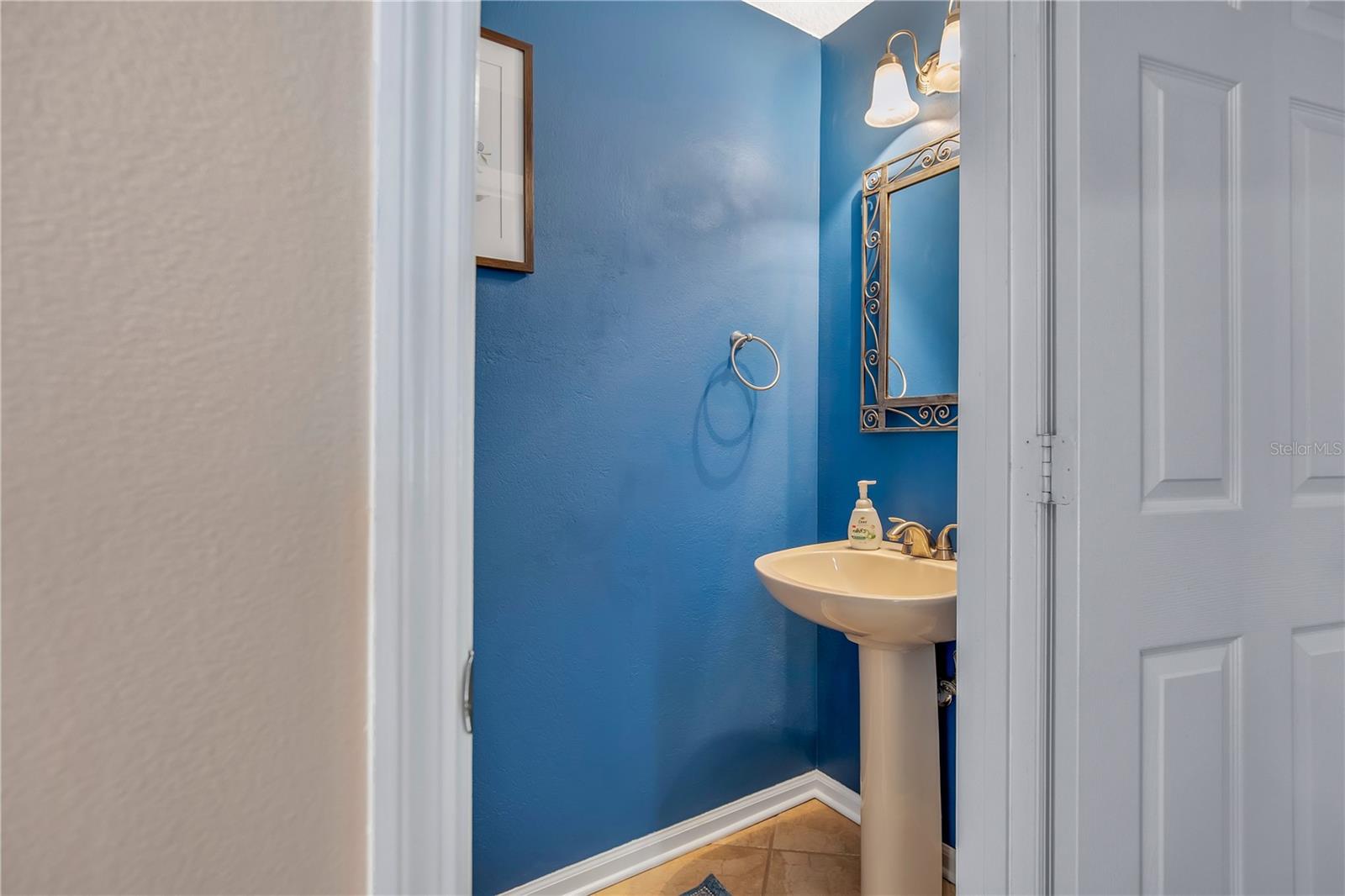 Image 20 of 39 For 1818 Valley Wood Way