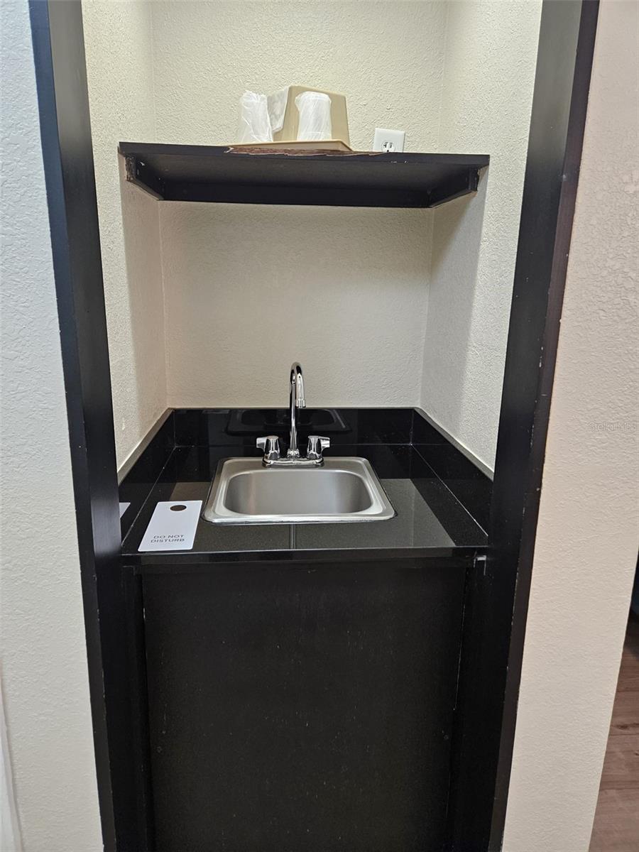 Image 6 of 26 For 3000 Maingate Lane 530