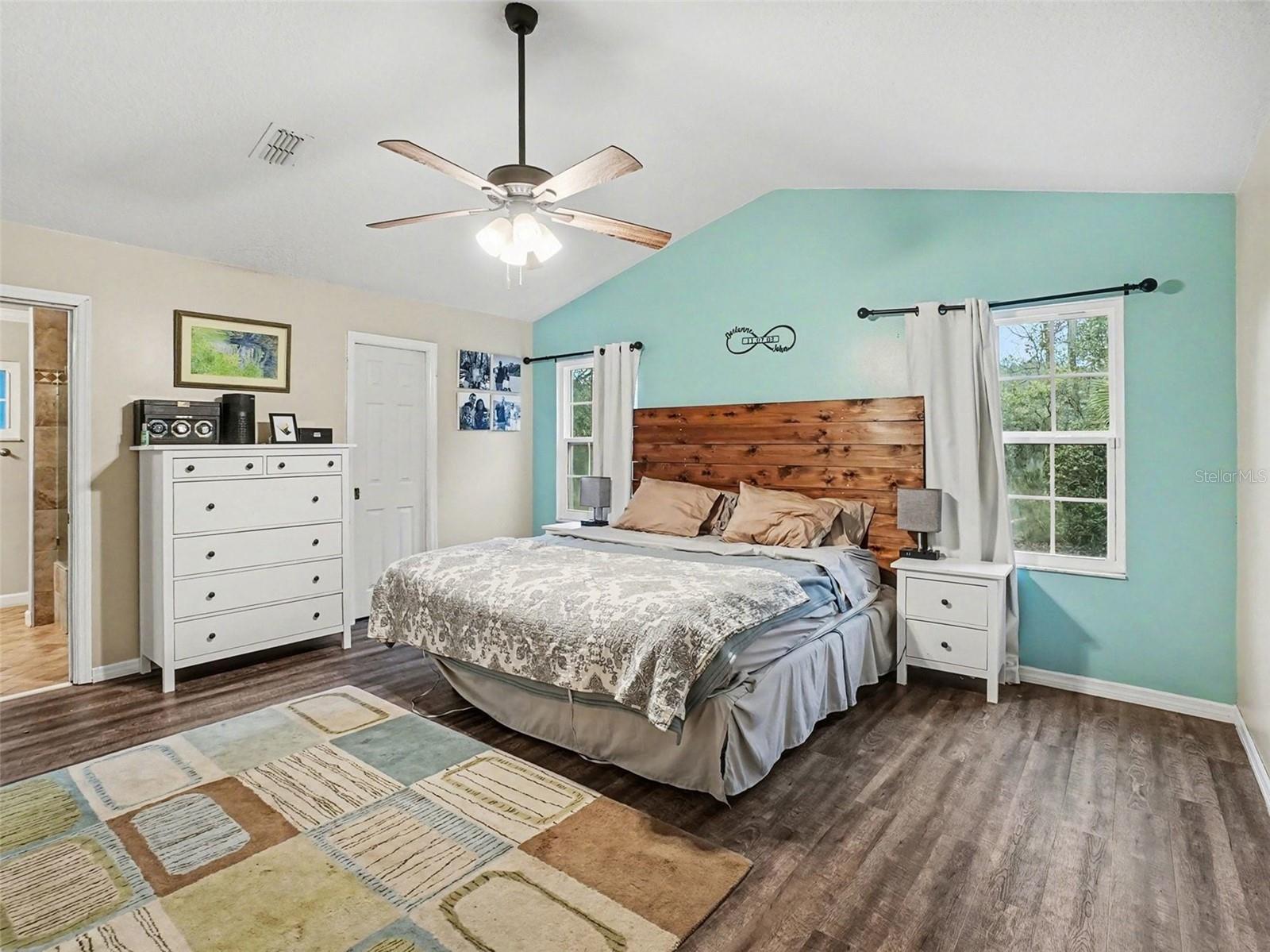 Image 9 of 18 For 112 Greentree Lane