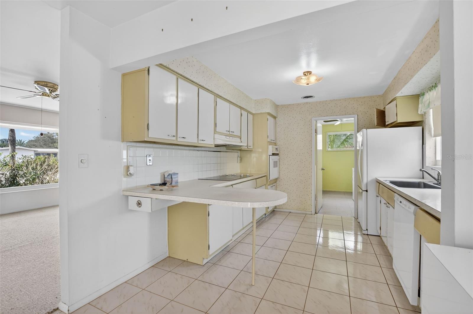 Image 14 of 58 For 450 12th Avenue