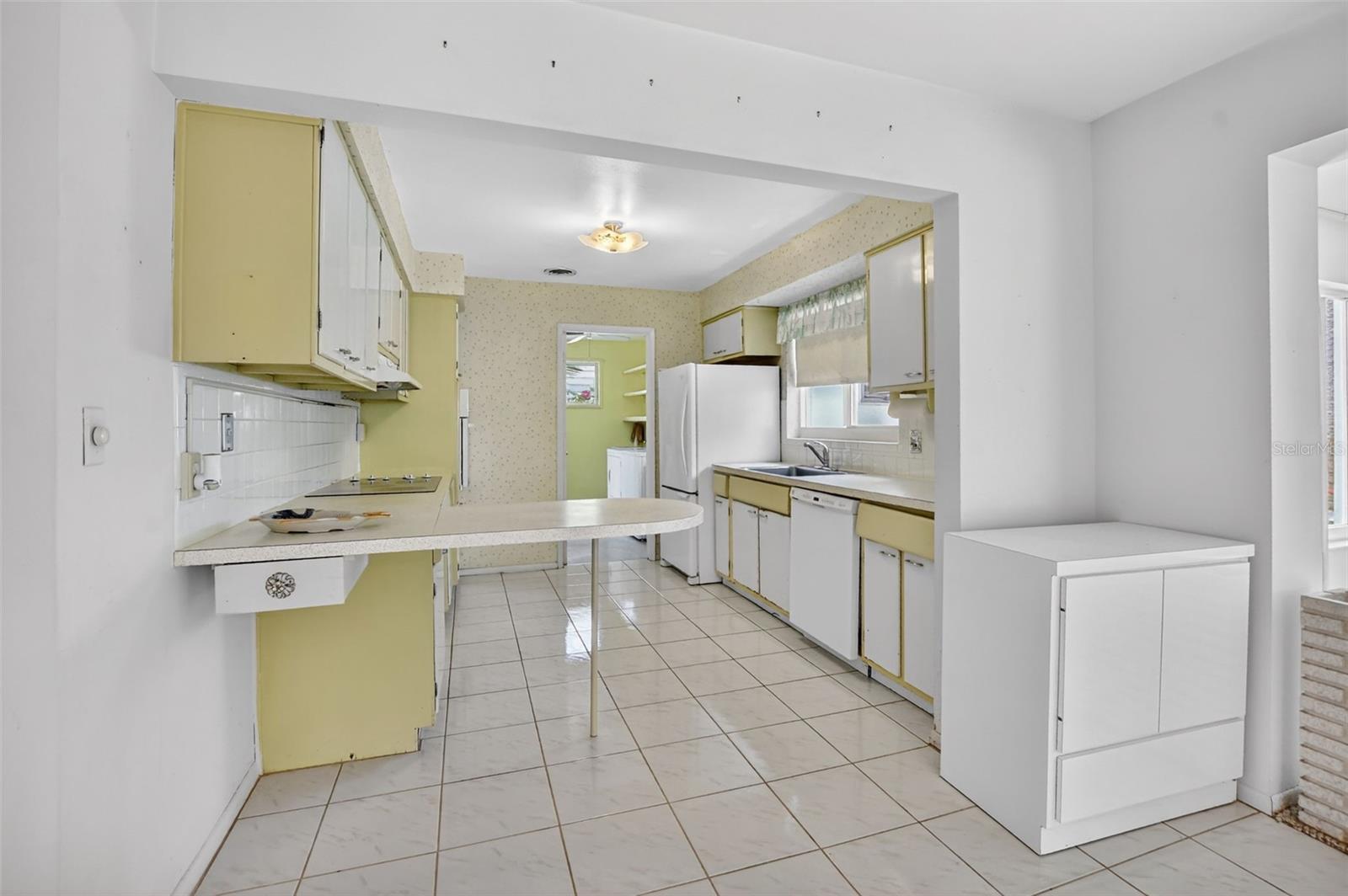 Image 15 of 58 For 450 12th Avenue