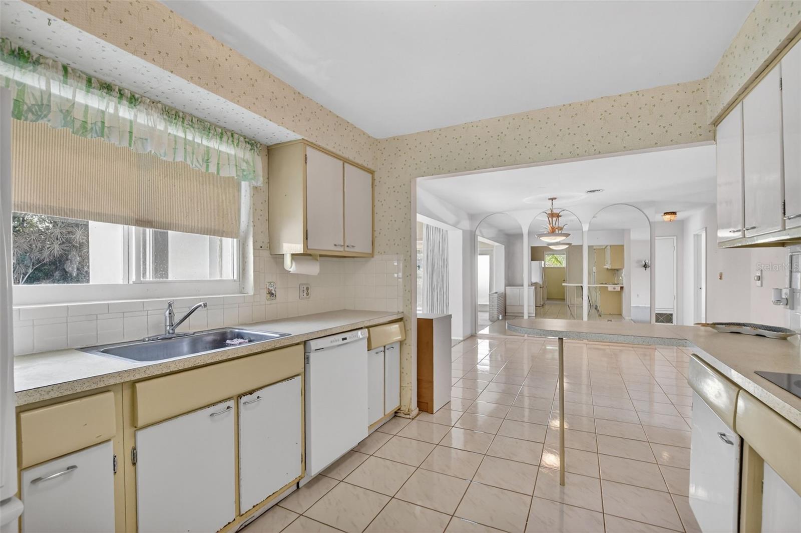 Image 18 of 58 For 450 12th Avenue