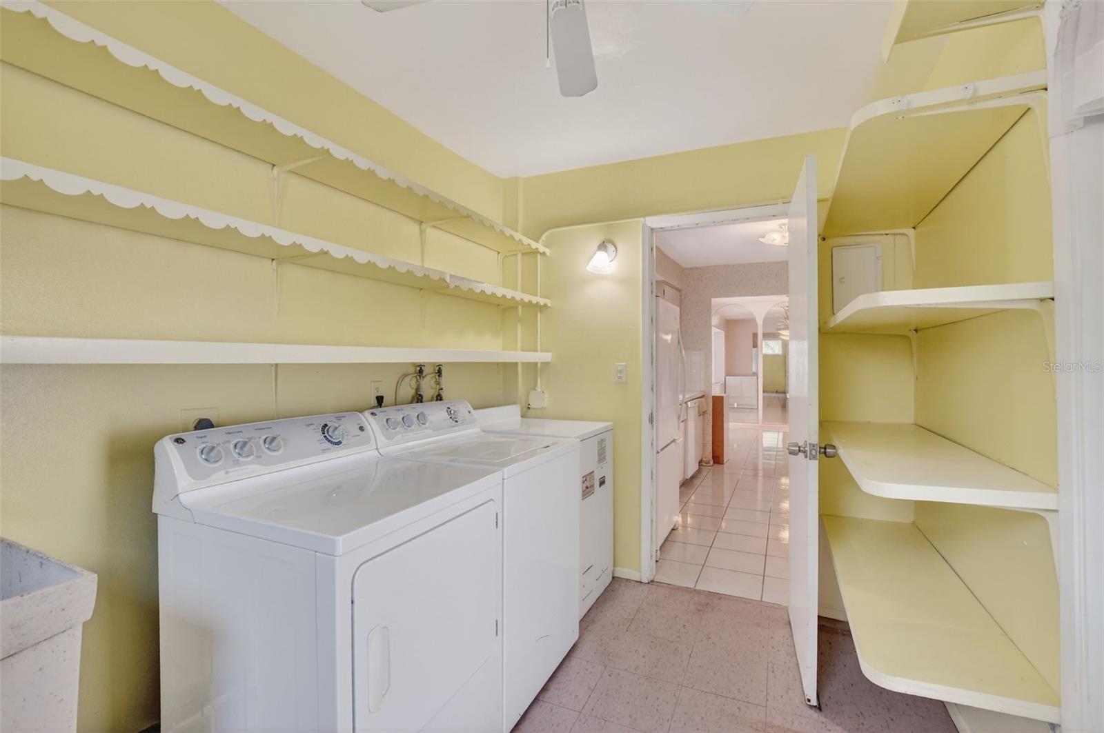 Image 20 of 58 For 450 12th Avenue