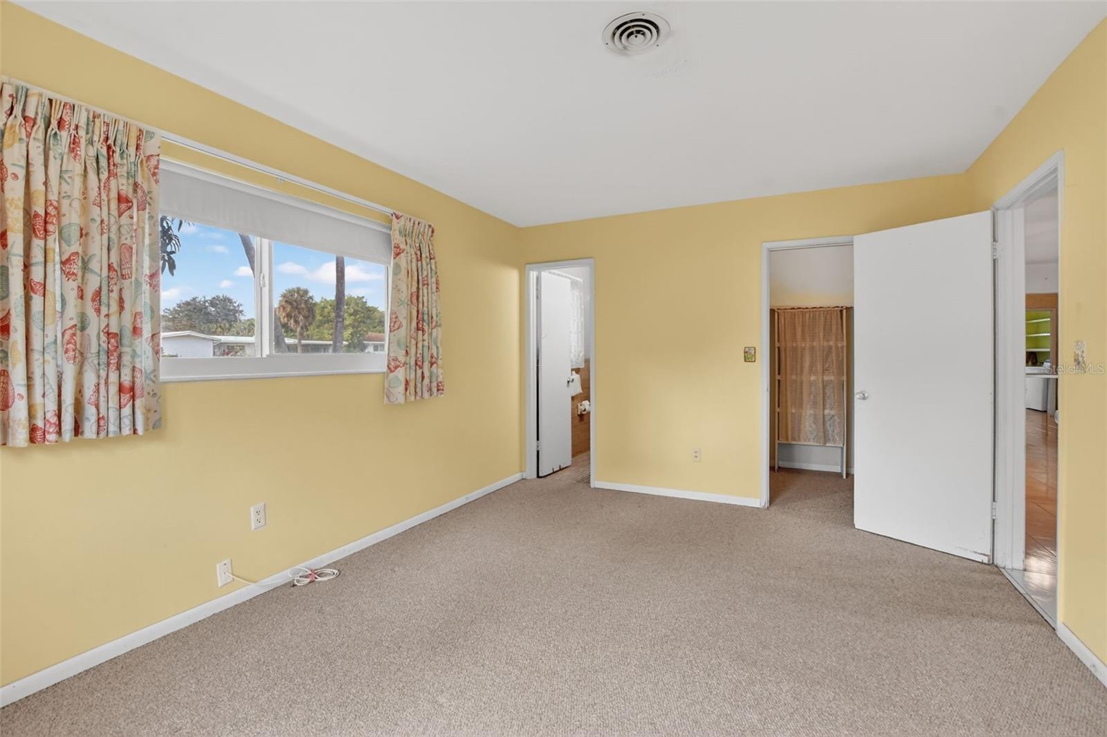 Image 25 of 58 For 450 12th Avenue